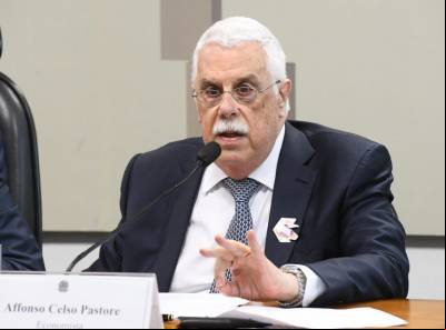 Celso Pastore afirma que auxílio emergencial foi pago para muita gente